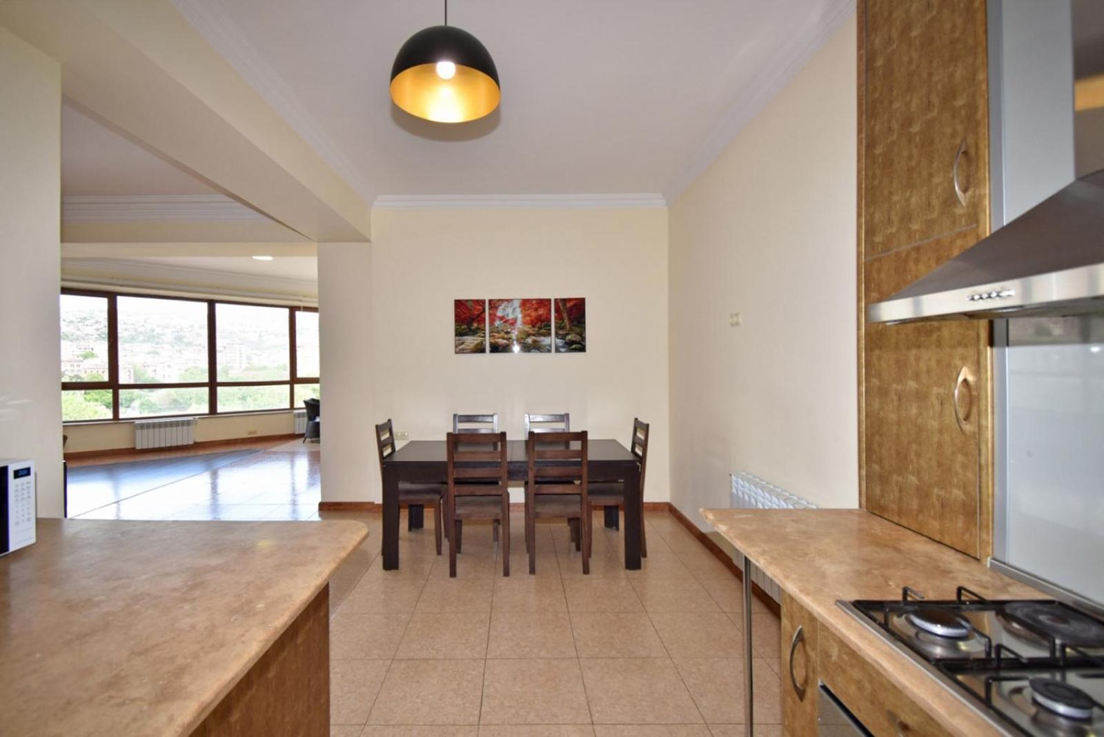 Mesrop Mashtots Avenue, 3 bedrooms Grand & Sunny apartment MA999