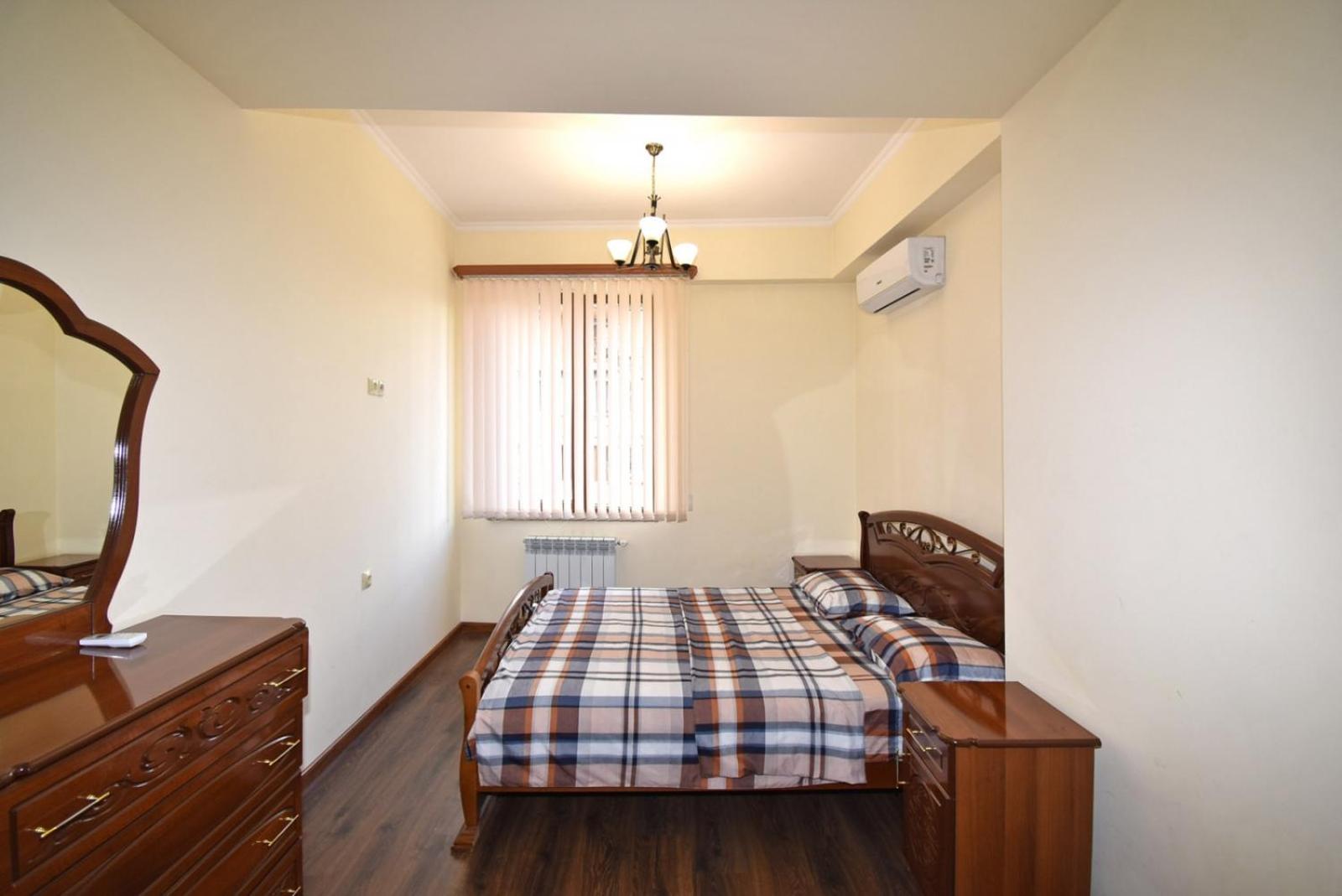 Mesrop Mashtots Avenue, 3 bedrooms Grand & Sunny apartment MA999