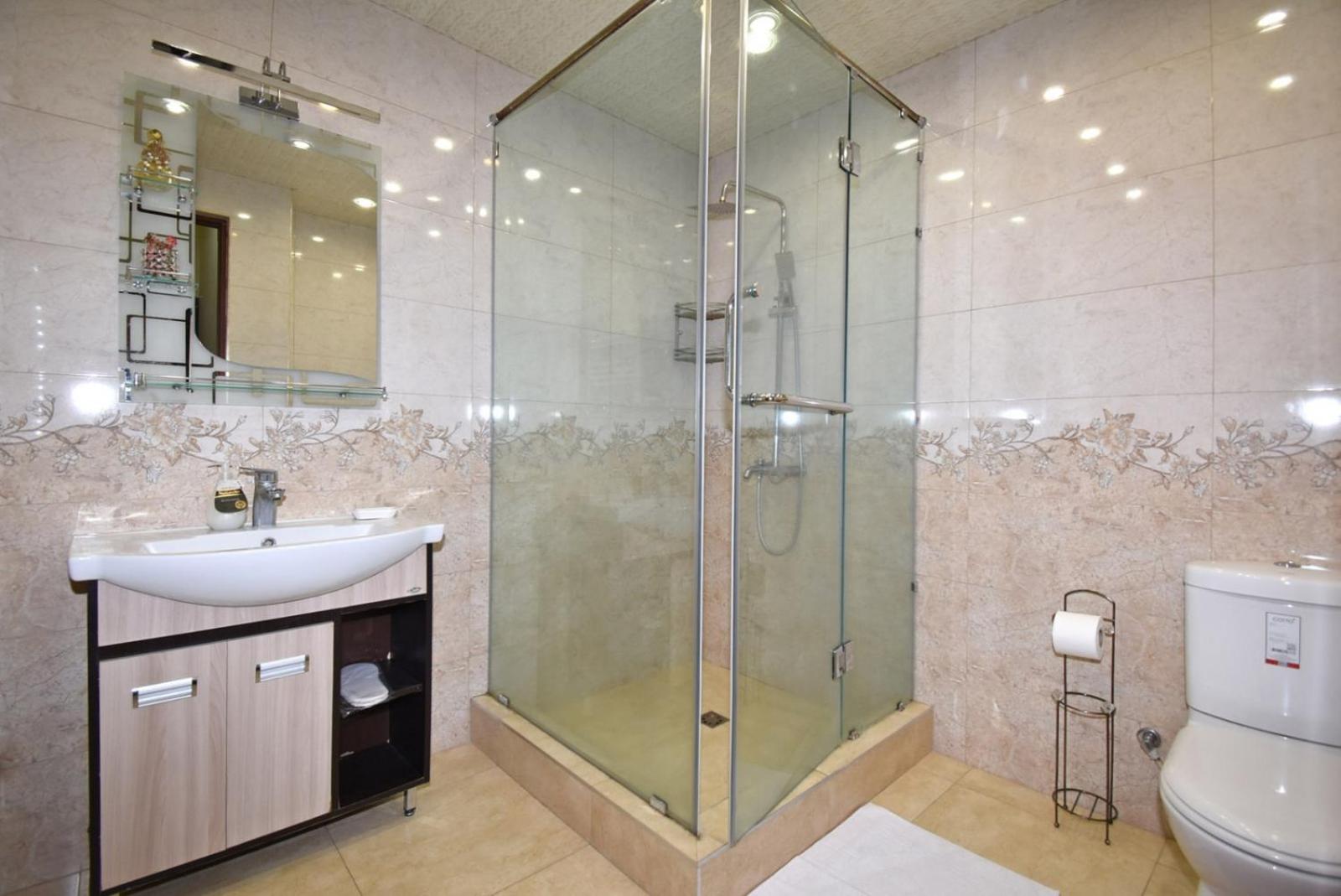 Mesrop Mashtots Avenue, 3 bedrooms Grand & Sunny apartment MA999