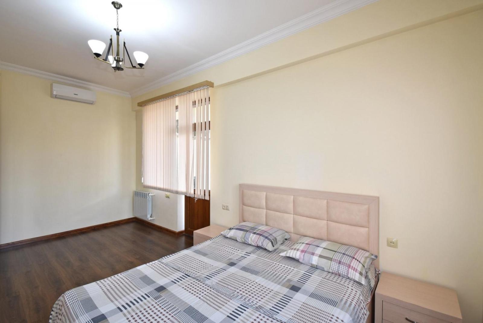 Mesrop Mashtots Avenue, 3 bedrooms Grand & Sunny apartment MA999