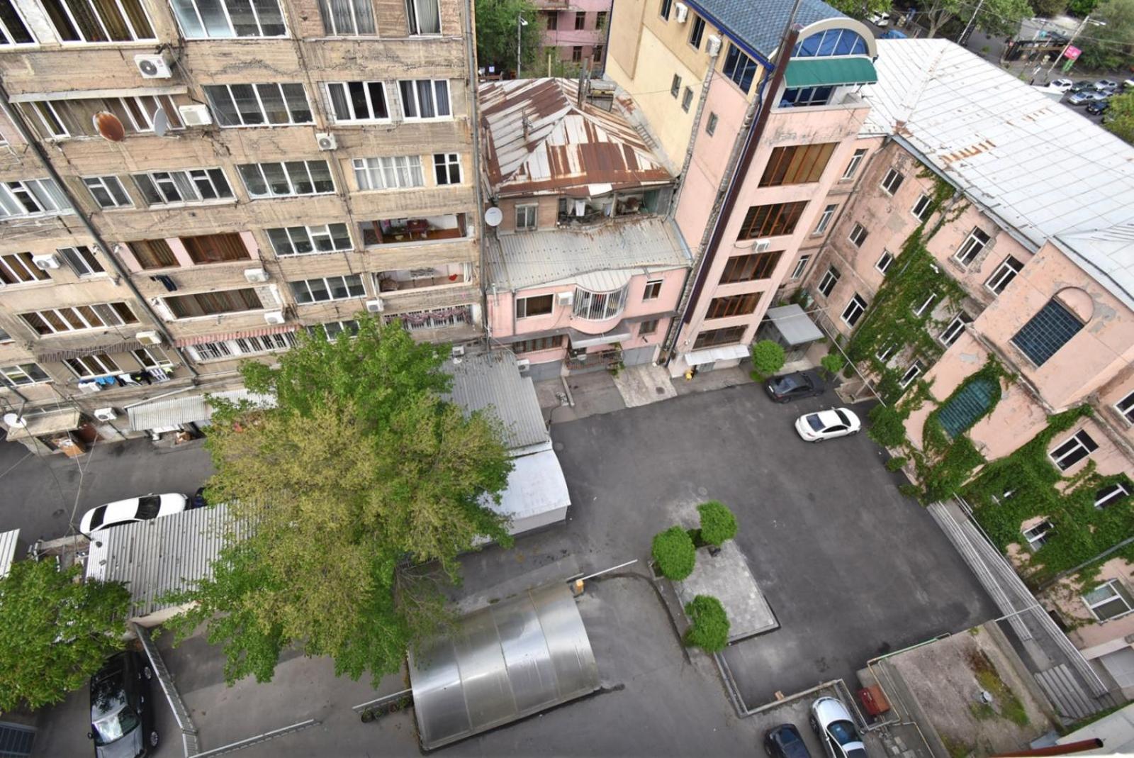 Mesrop Mashtots Avenue, 3 bedrooms Grand & Sunny apartment MA999