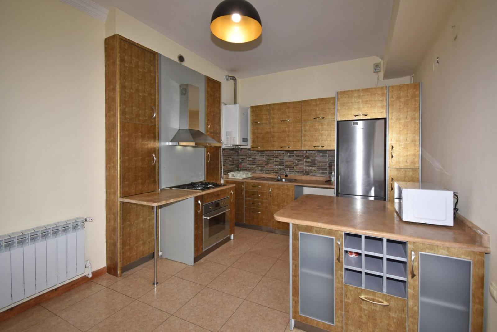 Mesrop Mashtots Avenue, 3 bedrooms Grand & Sunny apartment MA999