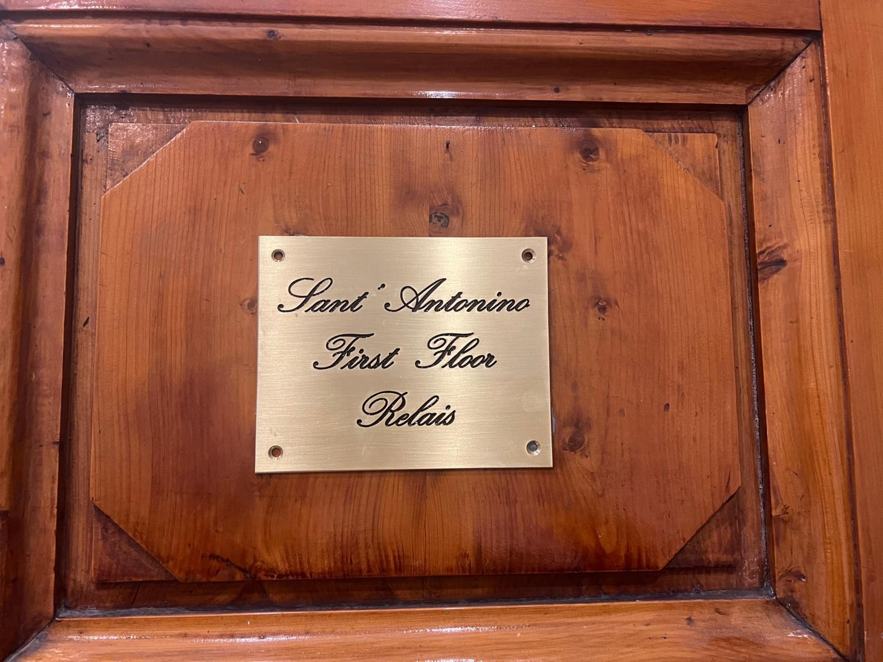 Sant Antonino First Floor Relais