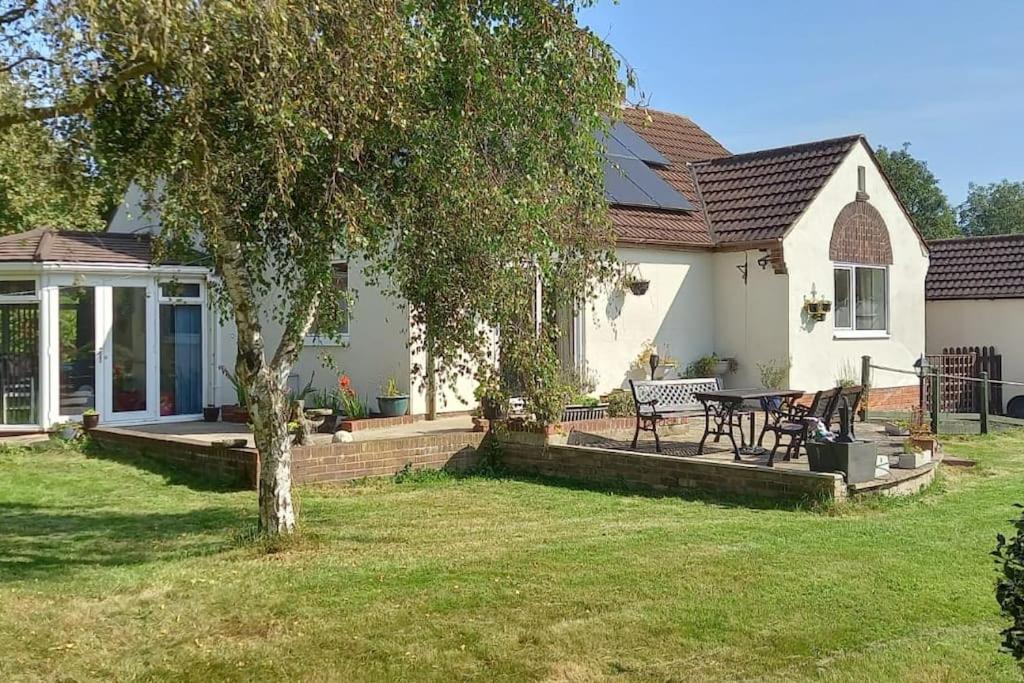 Millfields cottage and garden