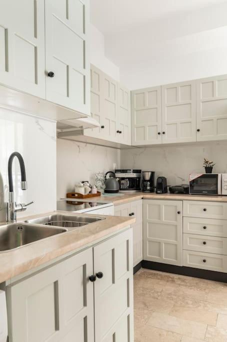 3BDR Penthouse -w/huge Balcony and hot tub-Jacuzzi