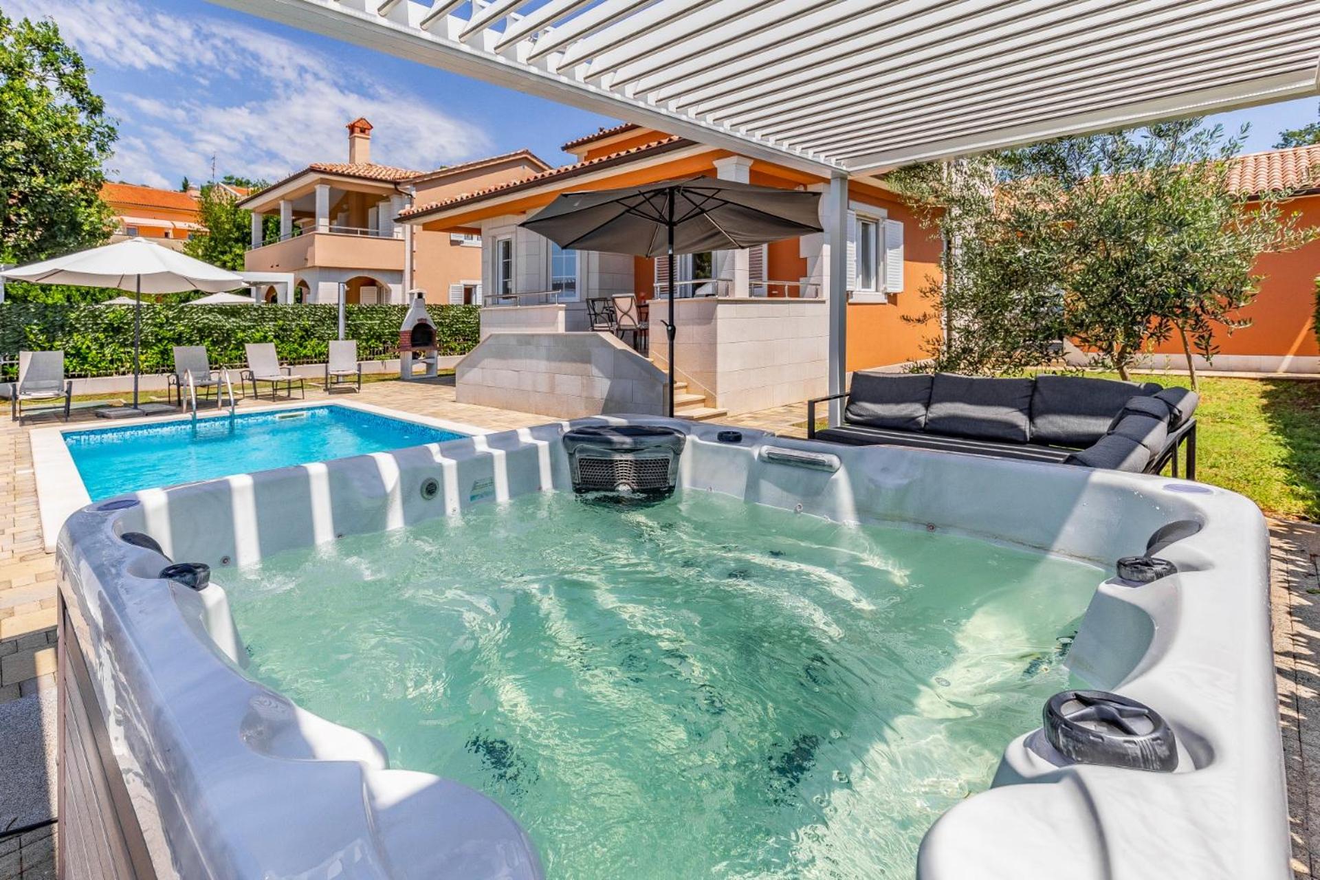 Resort Villas Lotus by Istrabook view 5