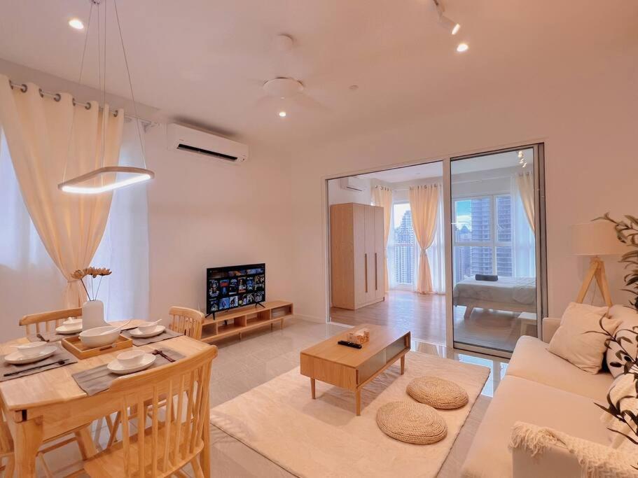KL Tower View @ Quill Residence, Walking Distance to LRT & Monorail Near Quill City Mall