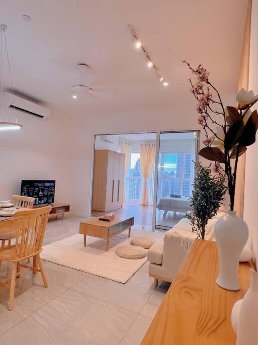 KL Tower View @ Quill Residence, Walking Distance to LRT & Monorail Near Quill City Mall