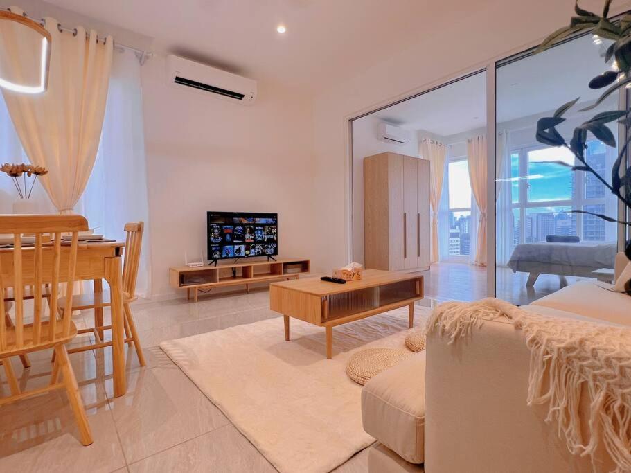 KL Tower View @ Quill Residence, Walking Distance to LRT & Monorail Near Quill City Mall