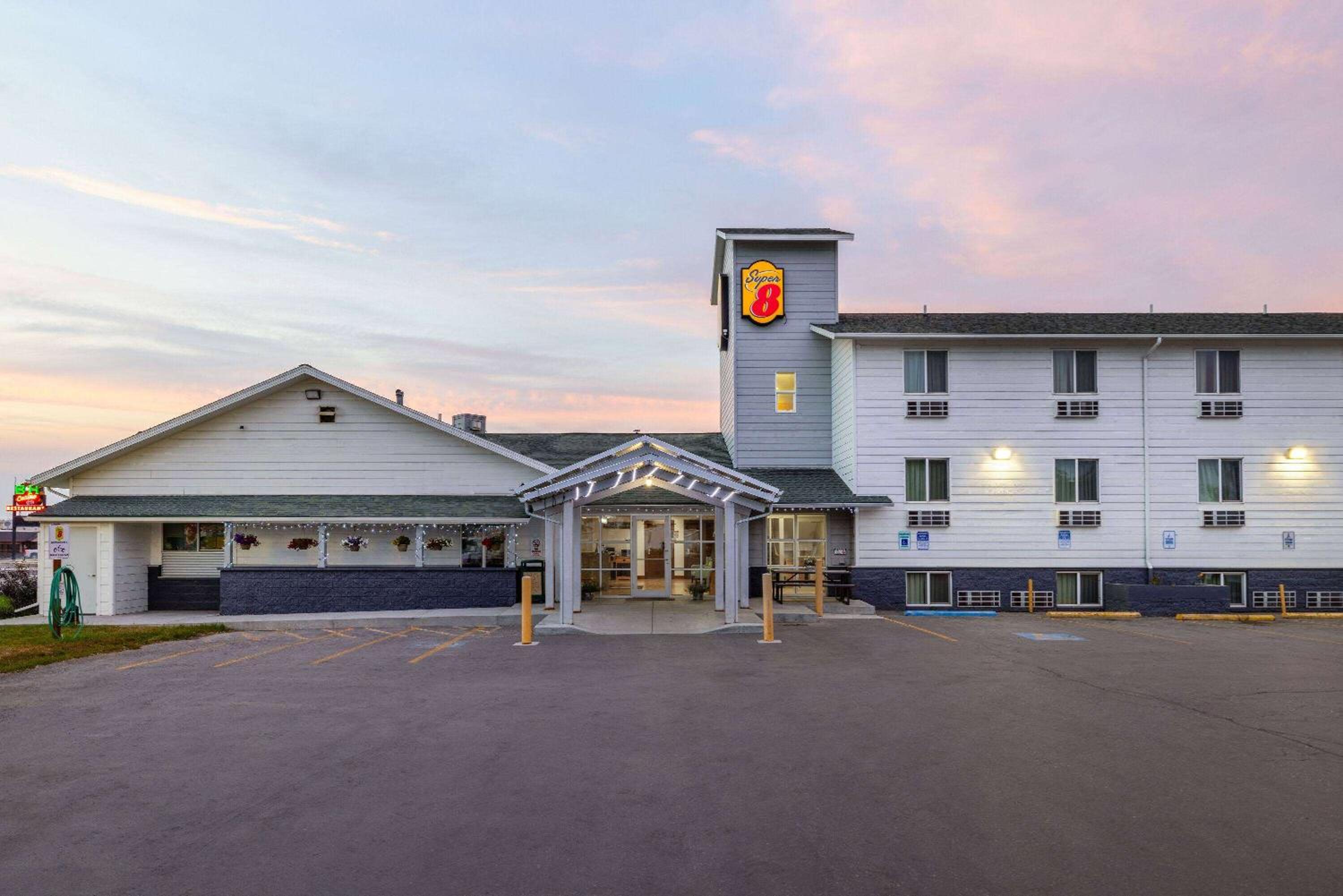 Super 8 by Wyndham Belgrade/Bozeman Airport