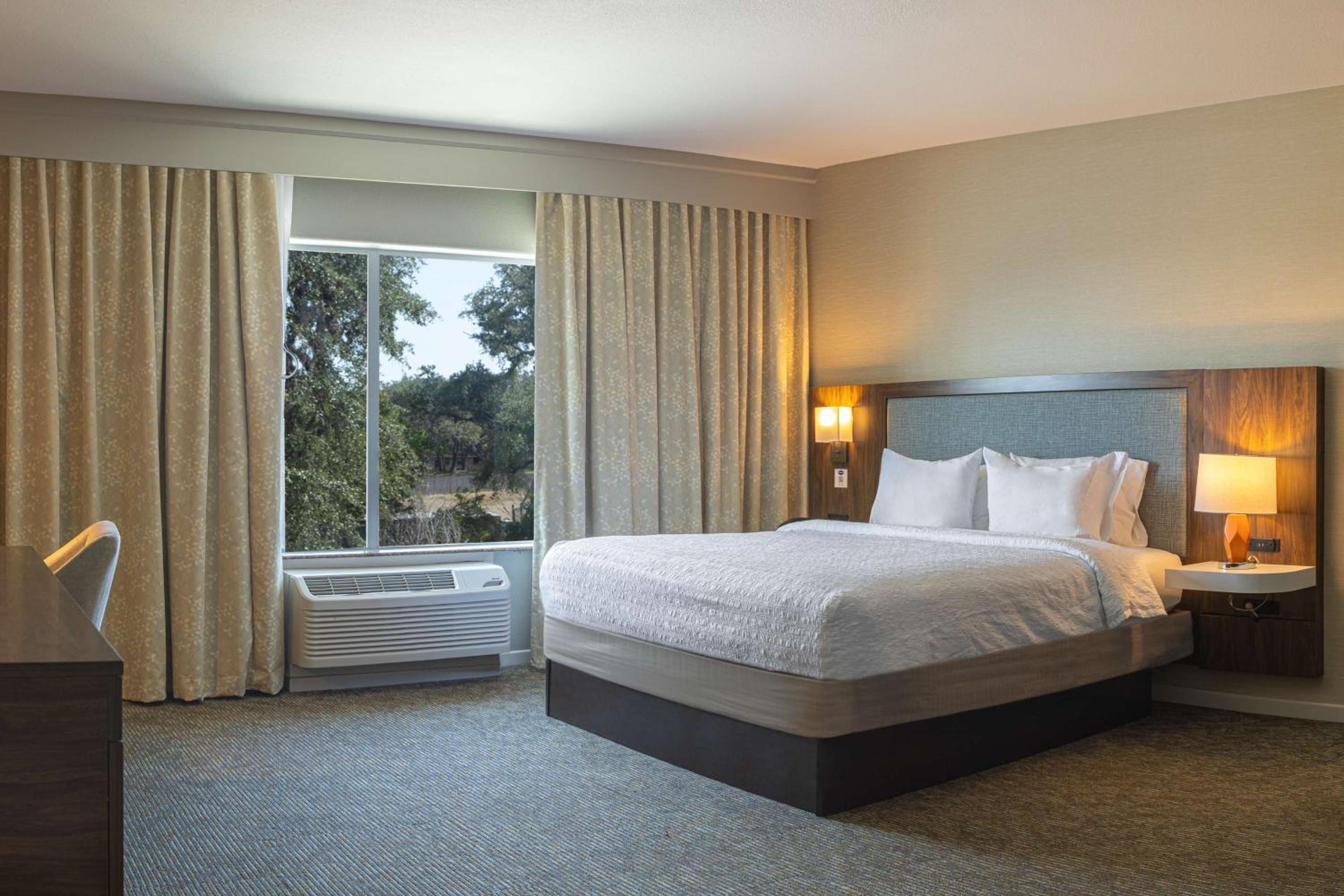 Hampton Inn  Suites Boerne - Property Image 6