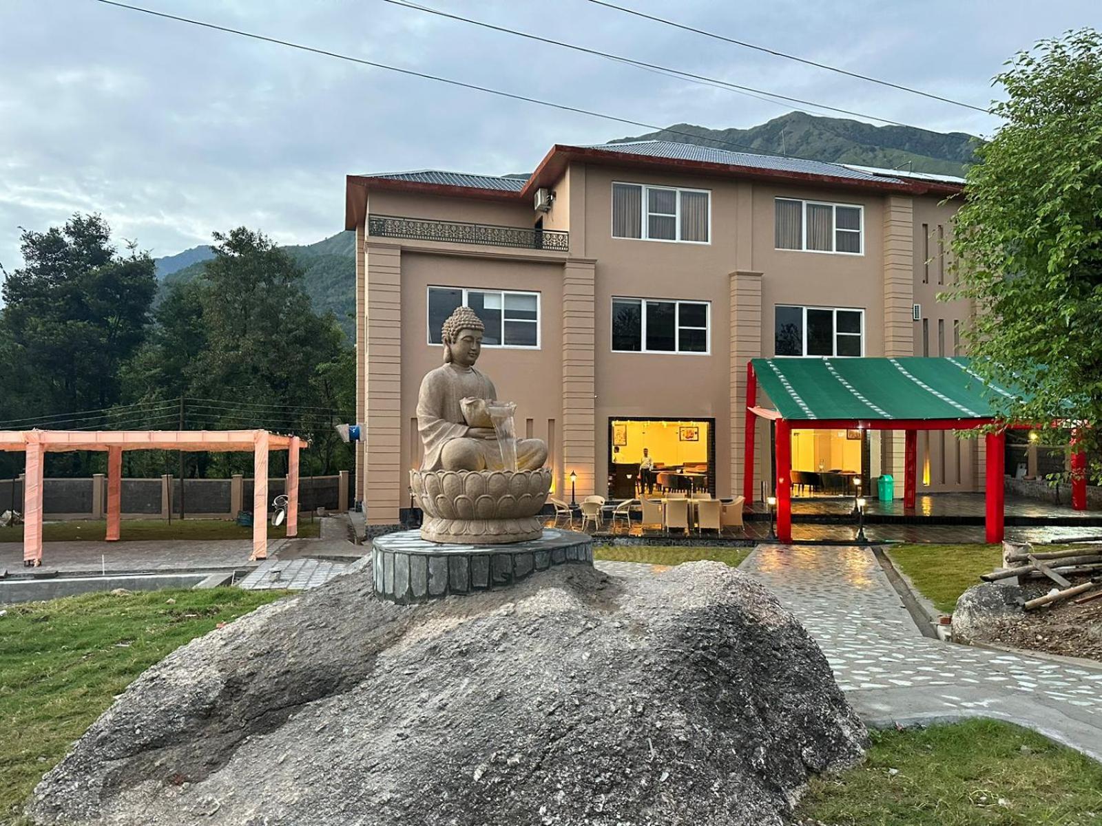 Antaraal Resort & Spa - Wellness & Family Retreat, Dharamshala view 2