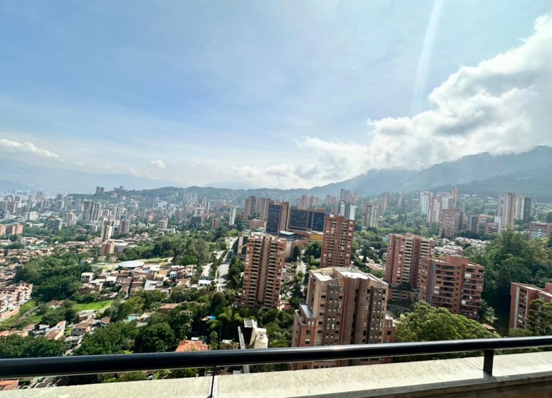 Apto Medellin, Poblado