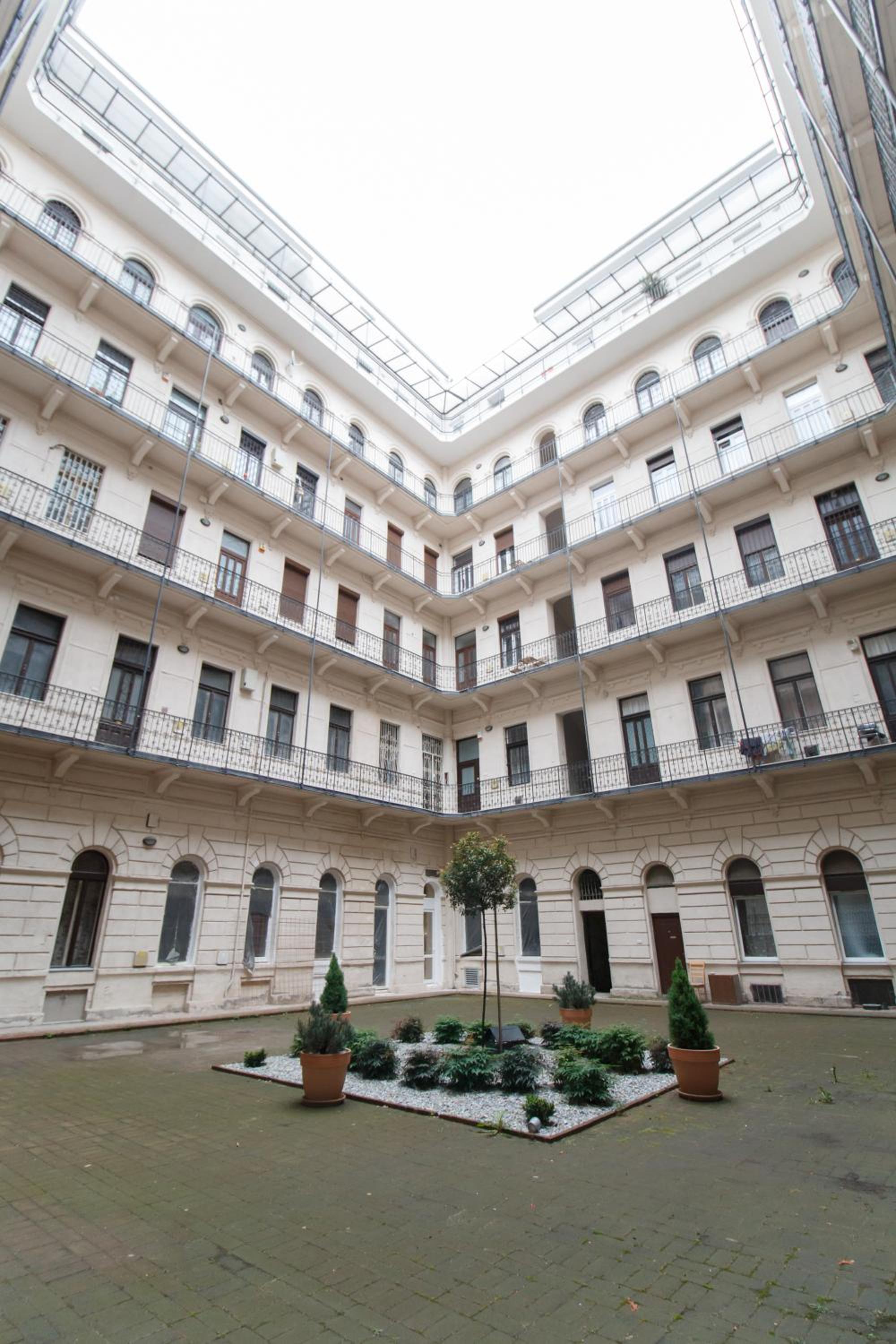 King Street Apartments Budapest Center view 3
