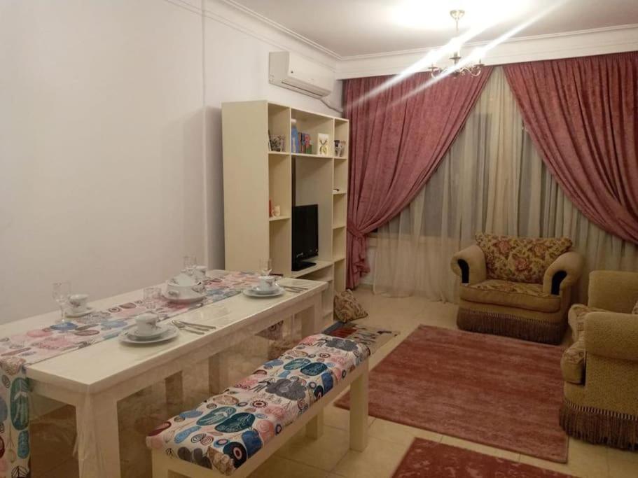 Lovely apartment Right Near Everywhere U Want 2 B