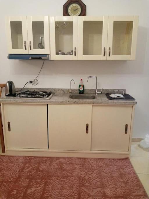 Lovely apartment Right Near Everywhere U Want 2 B