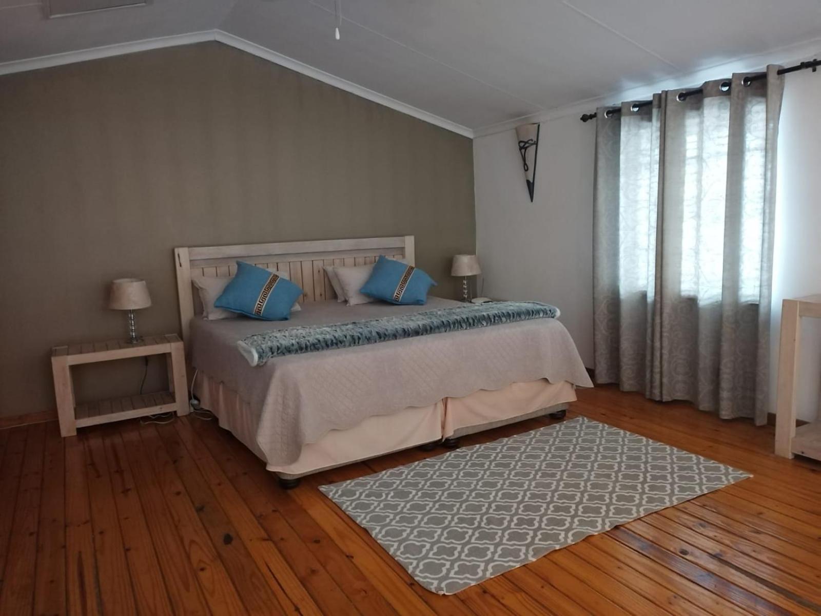 Six Valk Avenue Guest House