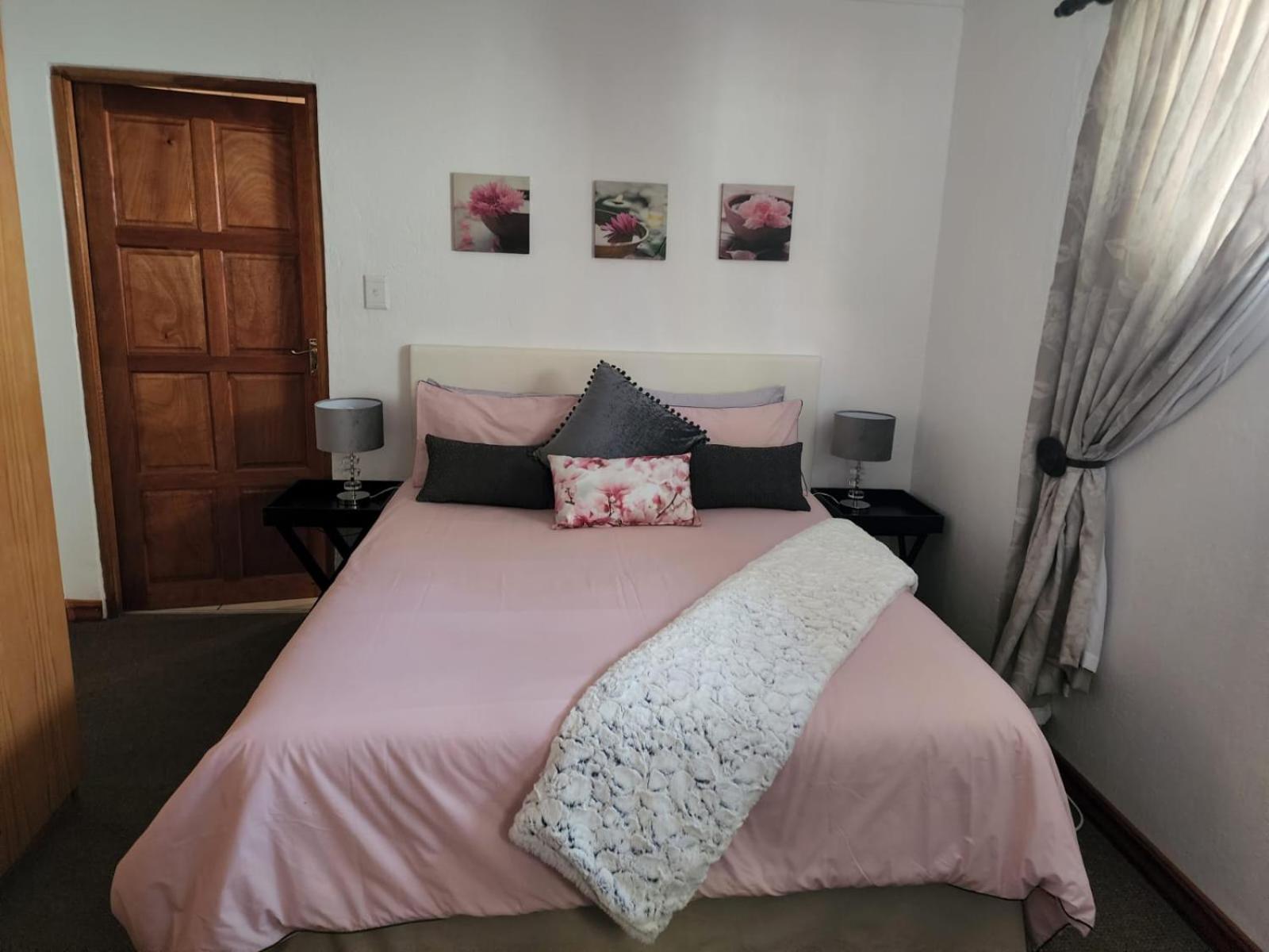 Six Valk Avenue Guest House