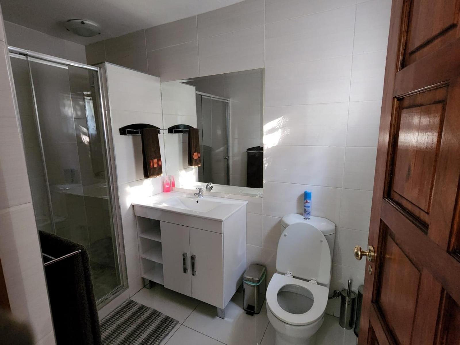 Six Valk Avenue Guest House