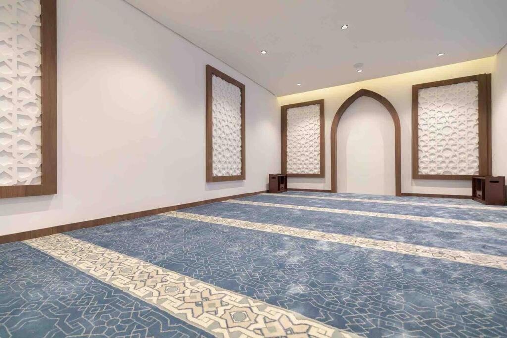 Modern 3BR Retreat I Gym, Balcony & Prime Location