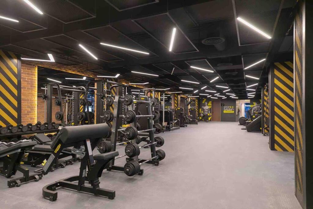 Modern 3BR Retreat I Gym, Balcony & Prime Location