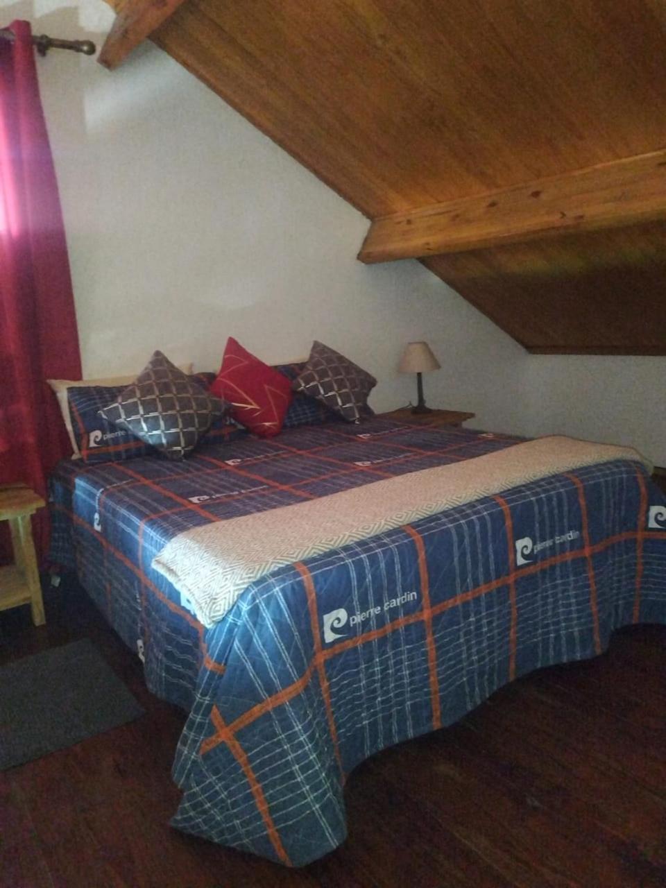 Six Valk Avenue Guest House