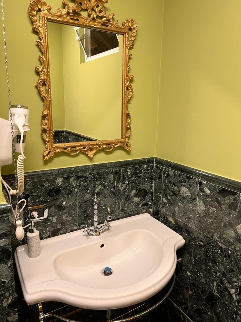 Villa Camilla Milano Easy Rooms Metro 4