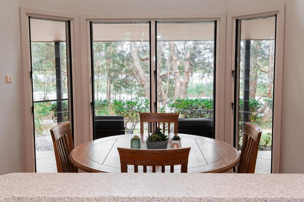 Lake Russell Lakeside Retreat