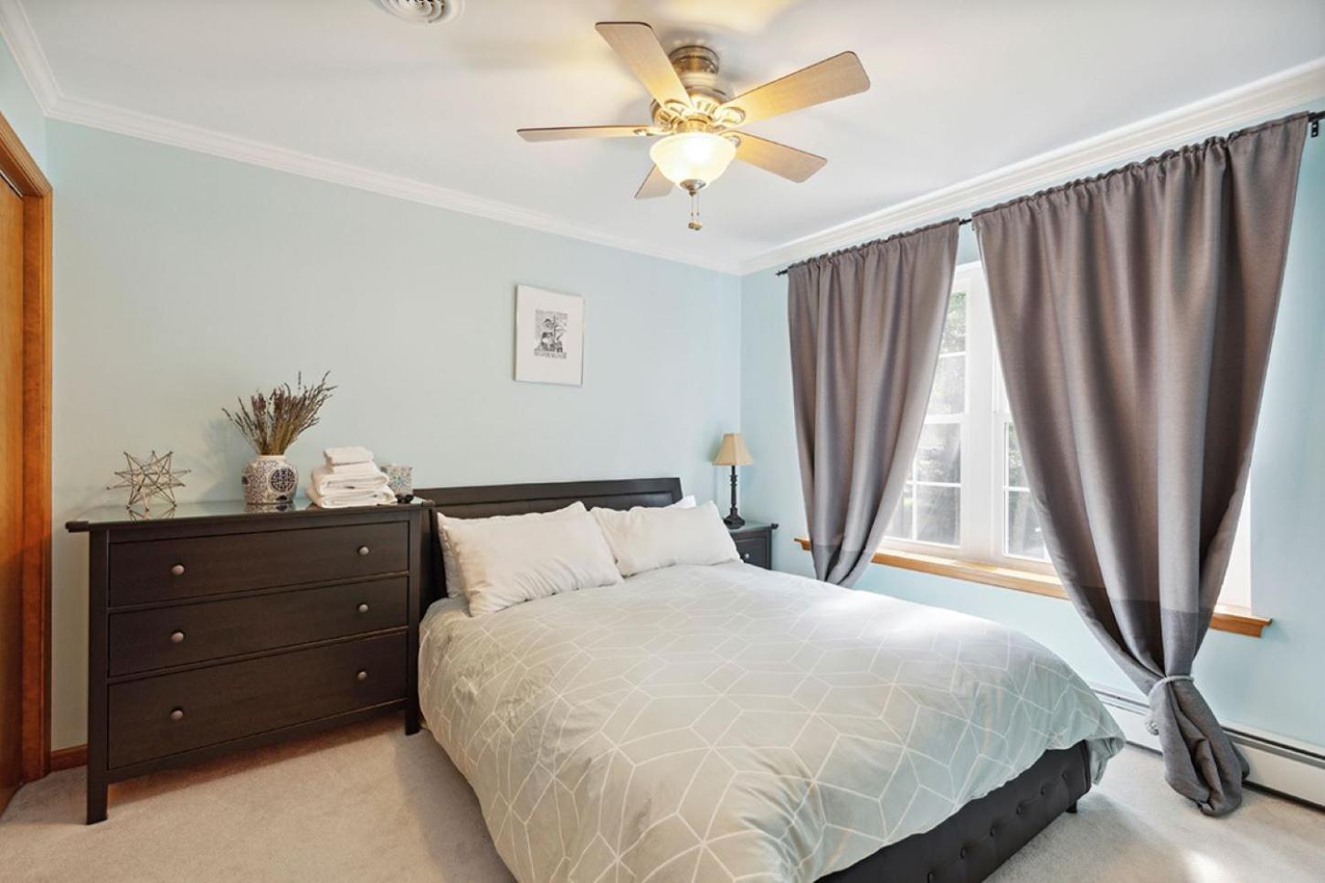 PET FRIENDLY - SAUNA - FREE EV - Near Jim Thorpe, Kalahari & Camelback view 5