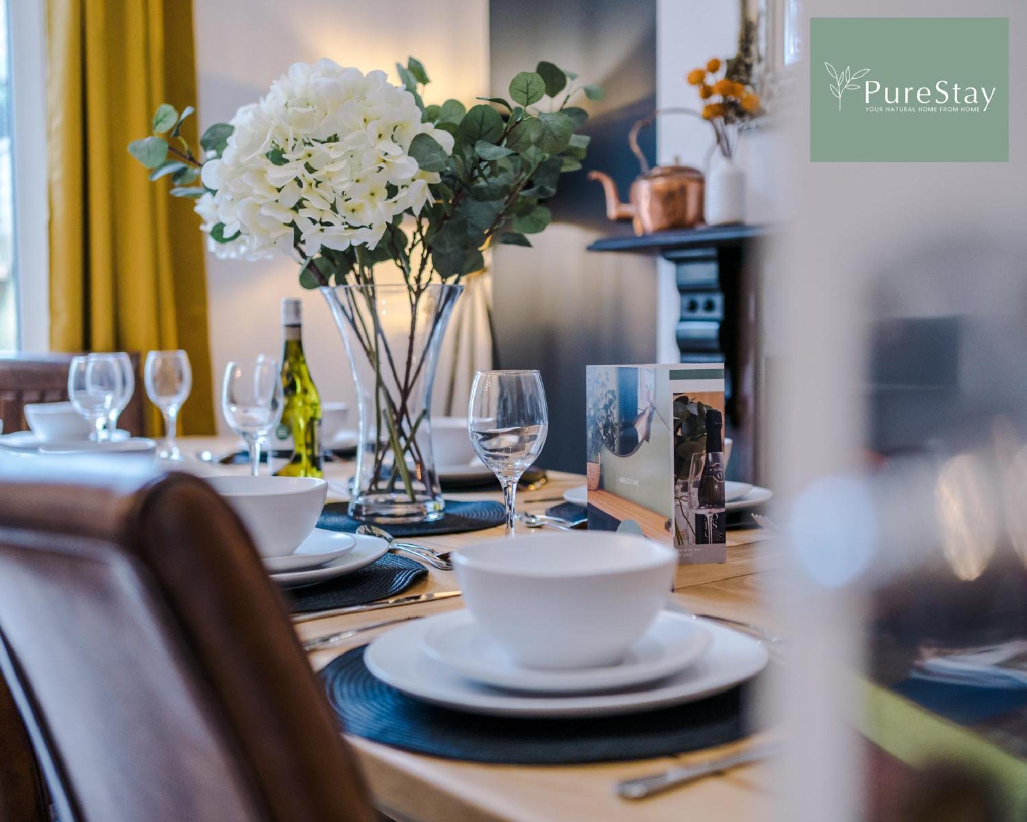Incredible 5 Bedroom House with 7 actual Beds By PureStay - 3 min walk to Central Bath view 3