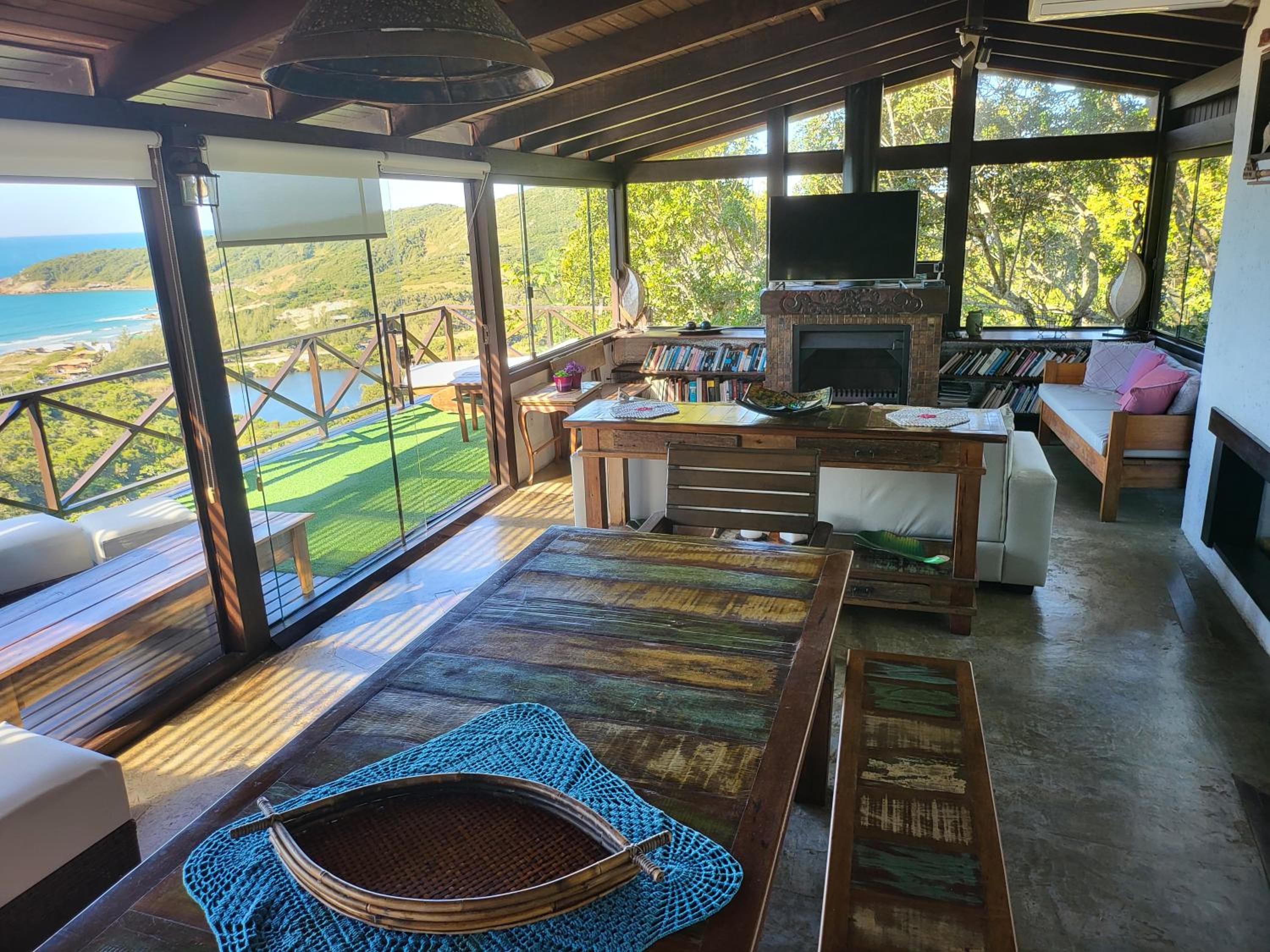 La Roca House