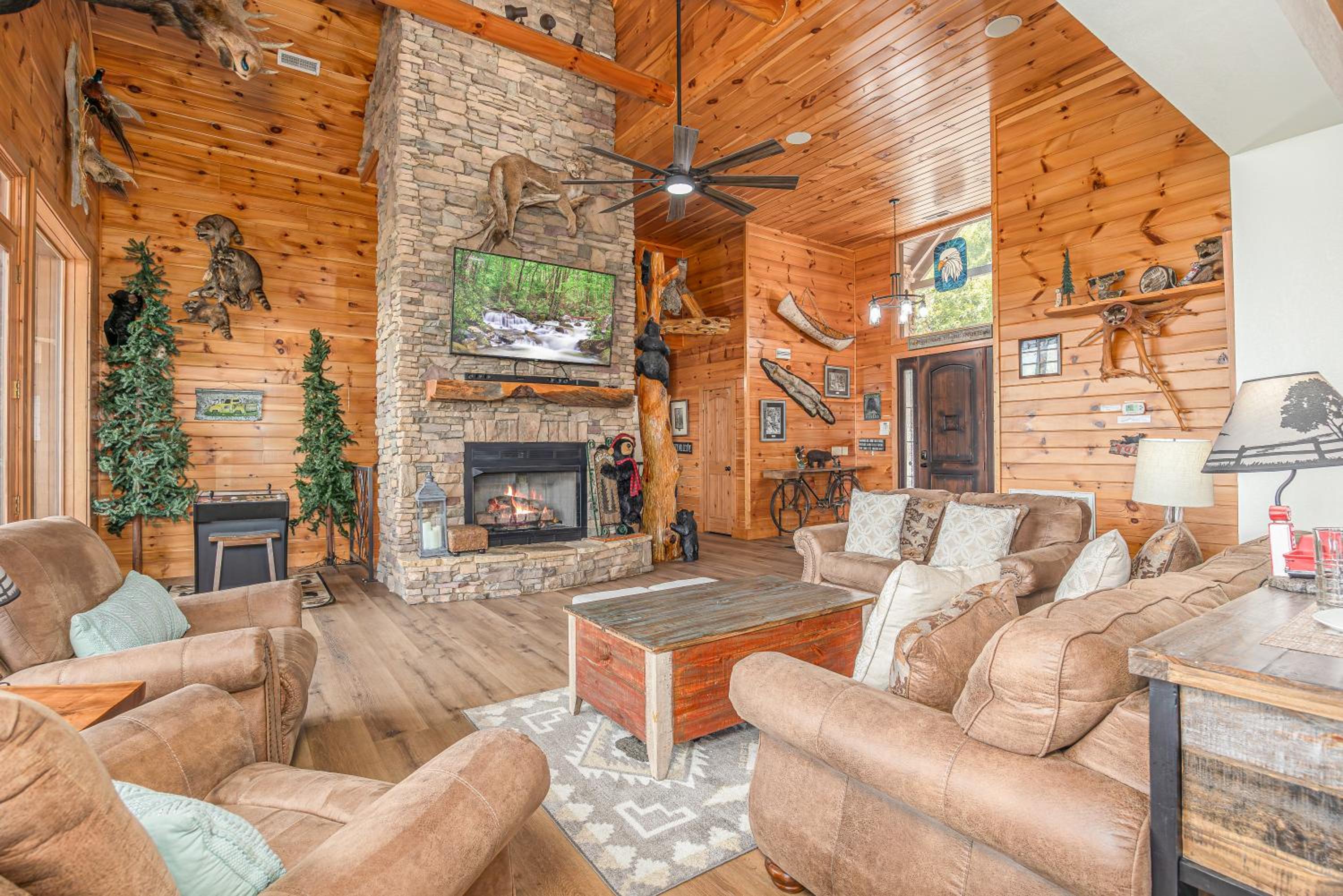 Five Bears Mountain View Lodge view 4