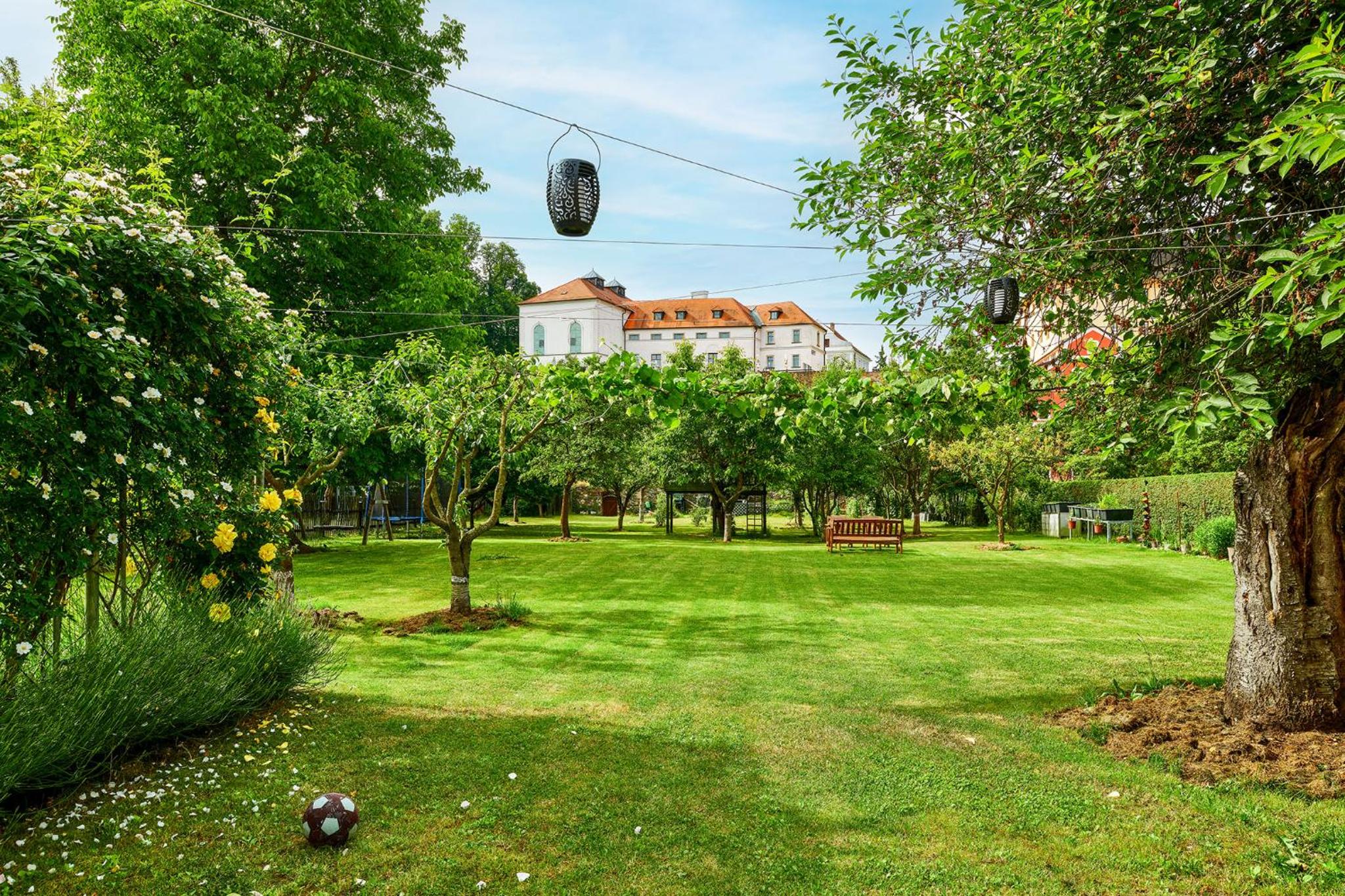 Orangerie Garden by KH