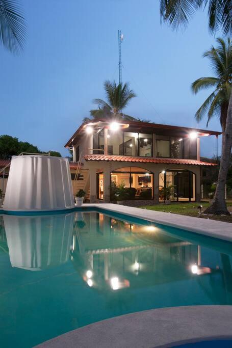 Perfect Ocean Hideaway!!!