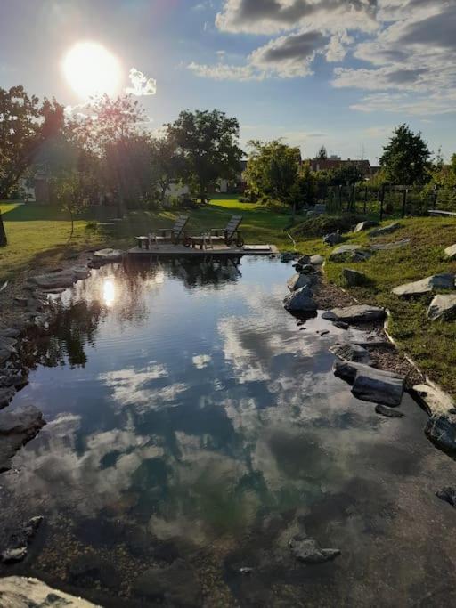 The luxurious charm of a home under the stars