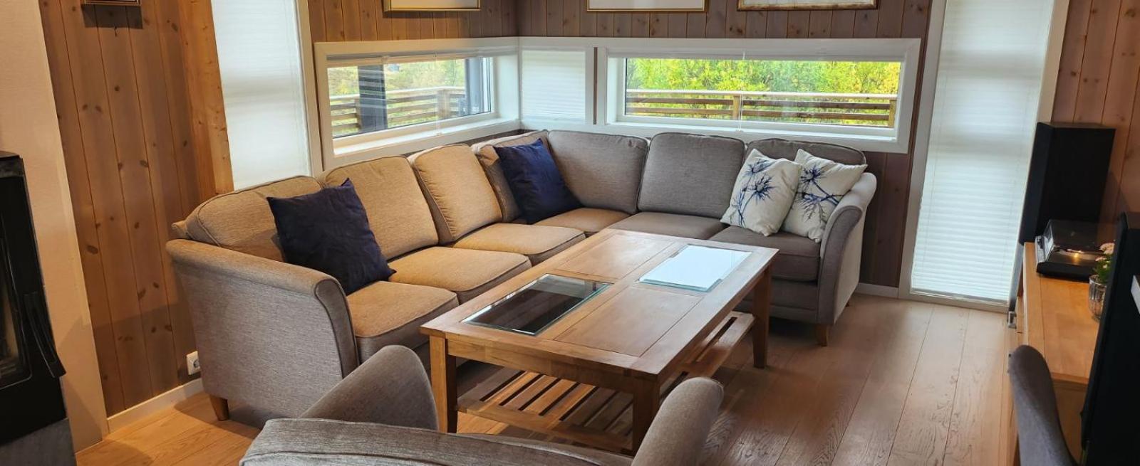 Big 3 bedrom cabin at Grønnliskaret, Ringvassøya. view 2