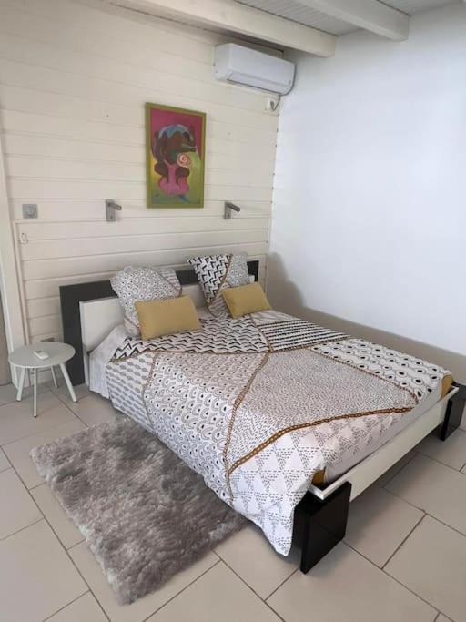 Villa Sissy: T2 avec jaccuzzi view 4