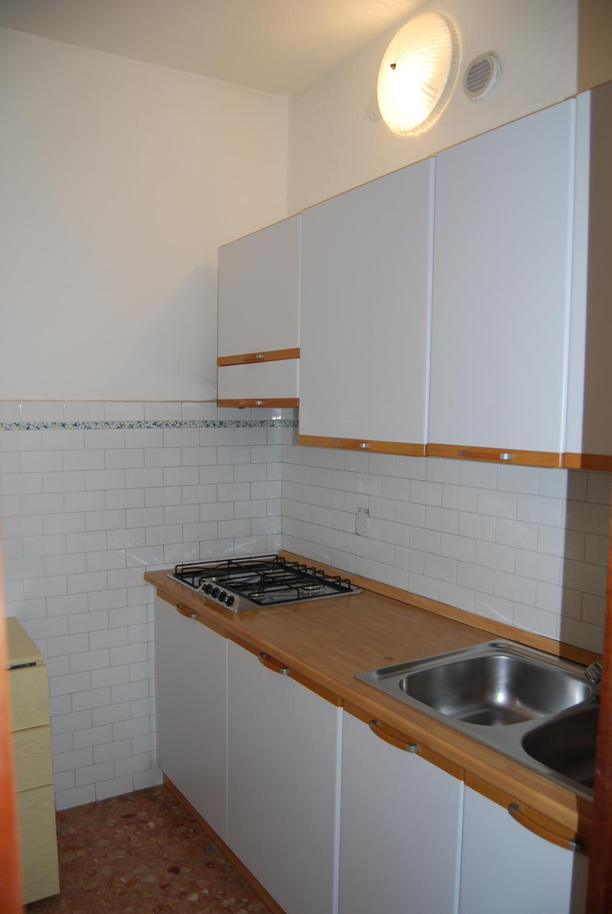 Comfy seafront studio with terrace view 3