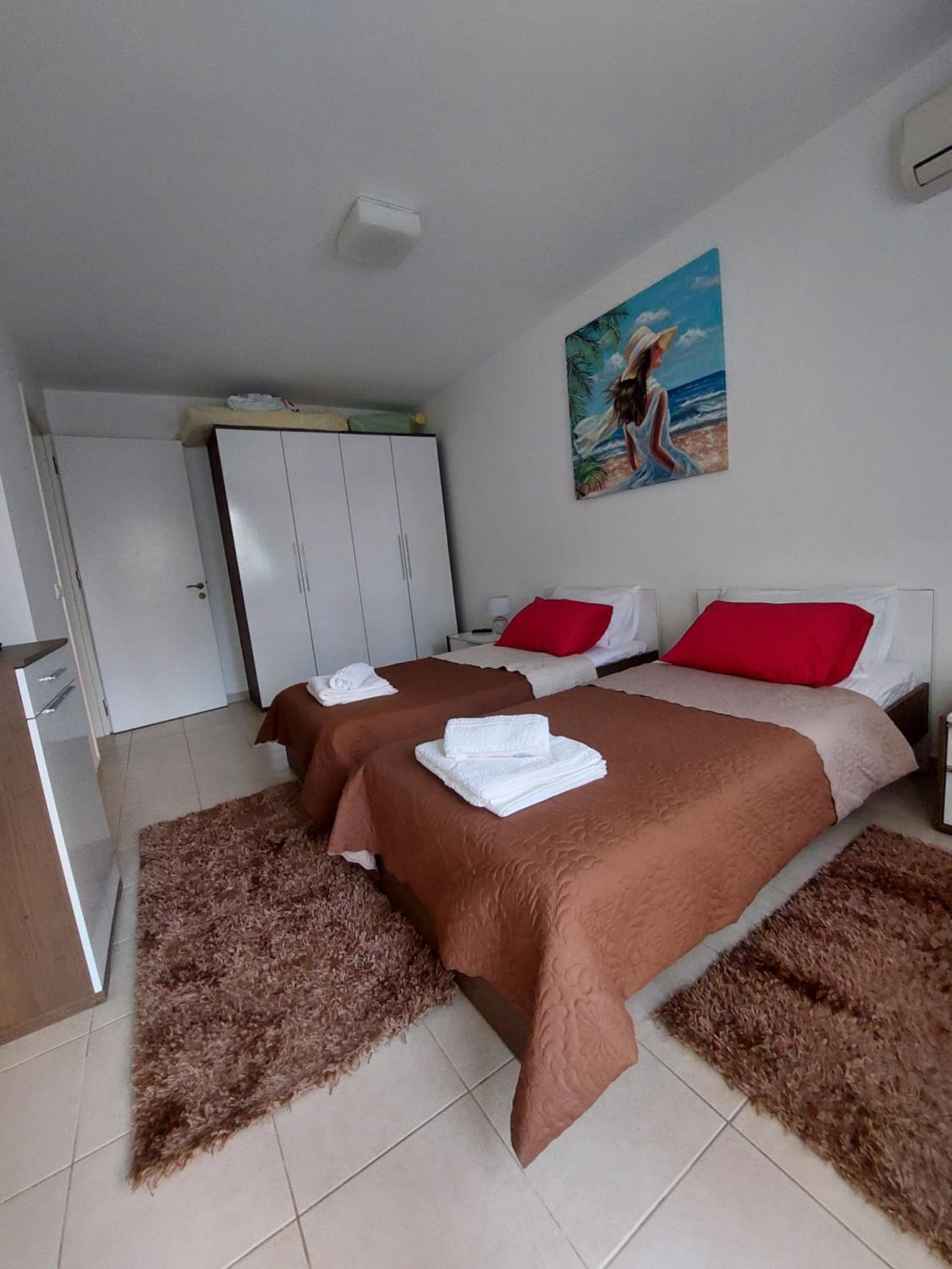 Infinity Night Villa