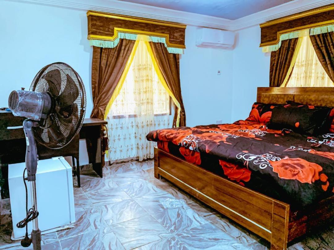 Select Winsome 1 Room, 1 King-sized Bed view 5