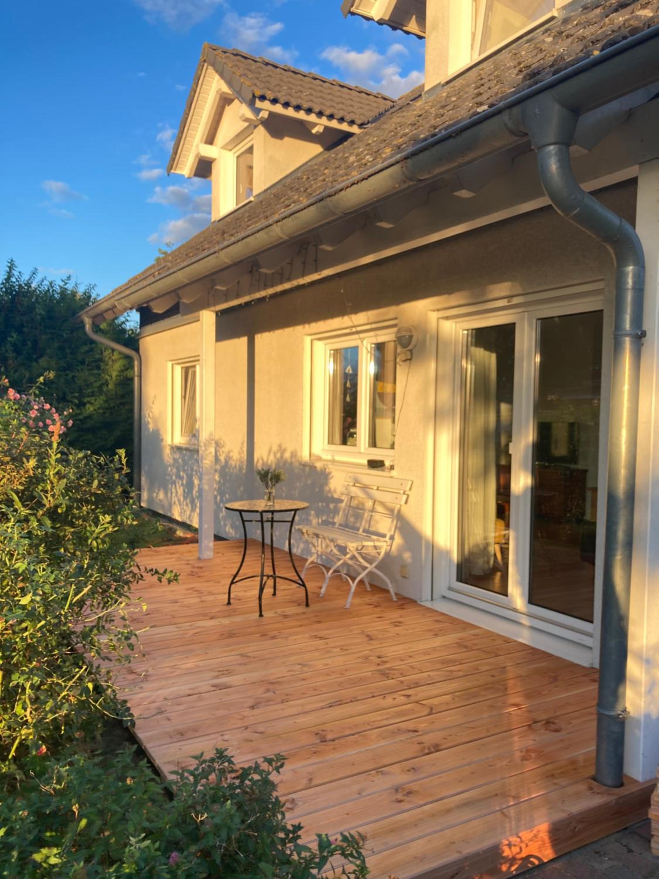 Ferienhaus am Wasser im Grünen