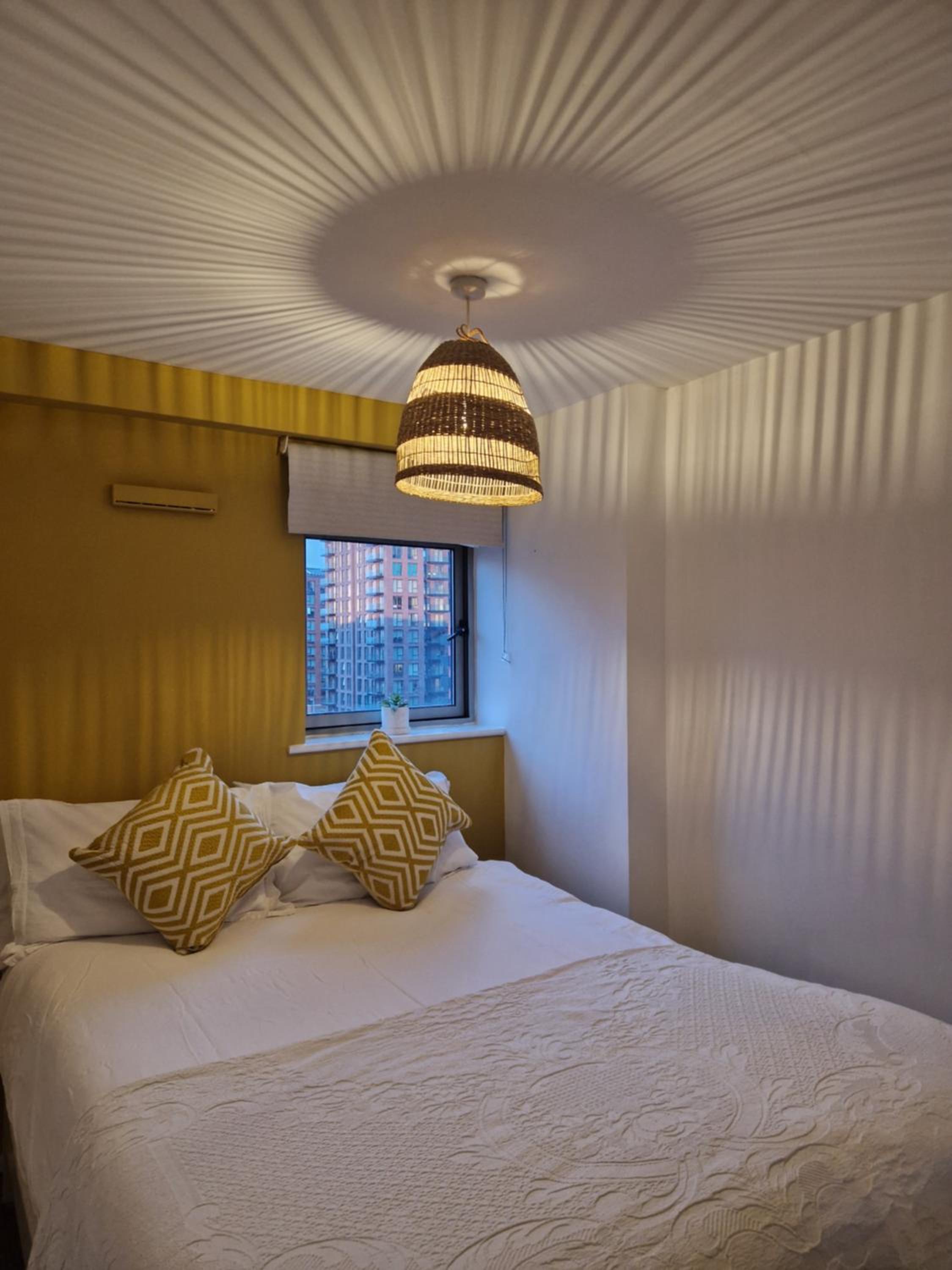 City Centre Snow Hill Apartment (Sleeps 6) view 5