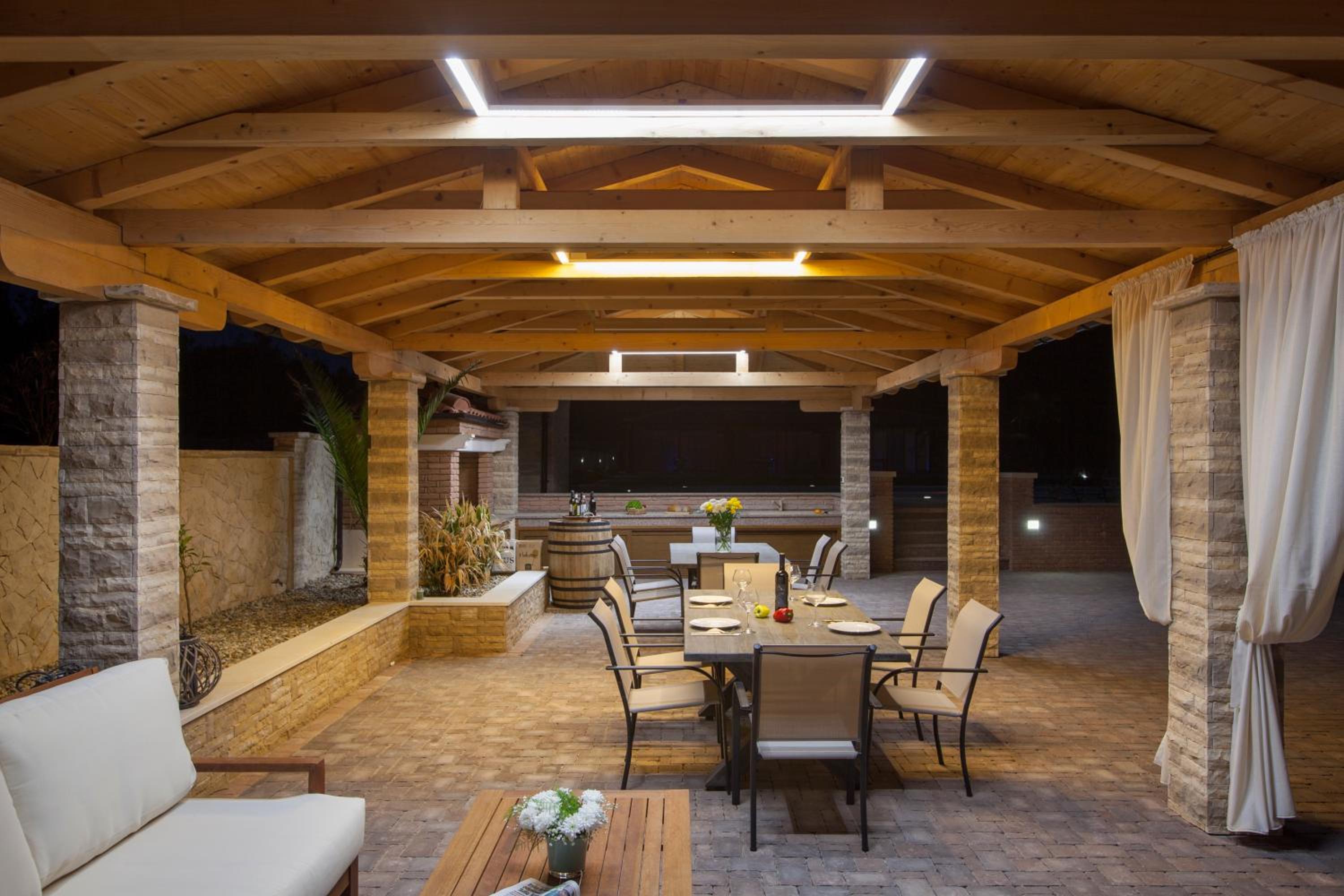 Malibu Grand Royale - Luxury Group Villa with Pool view 5