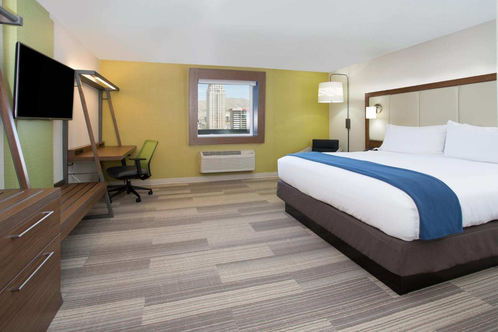 Holiday Inn Express Suites - Houston IAH - Beltway 8, an IHG Hotel - Property Image 7