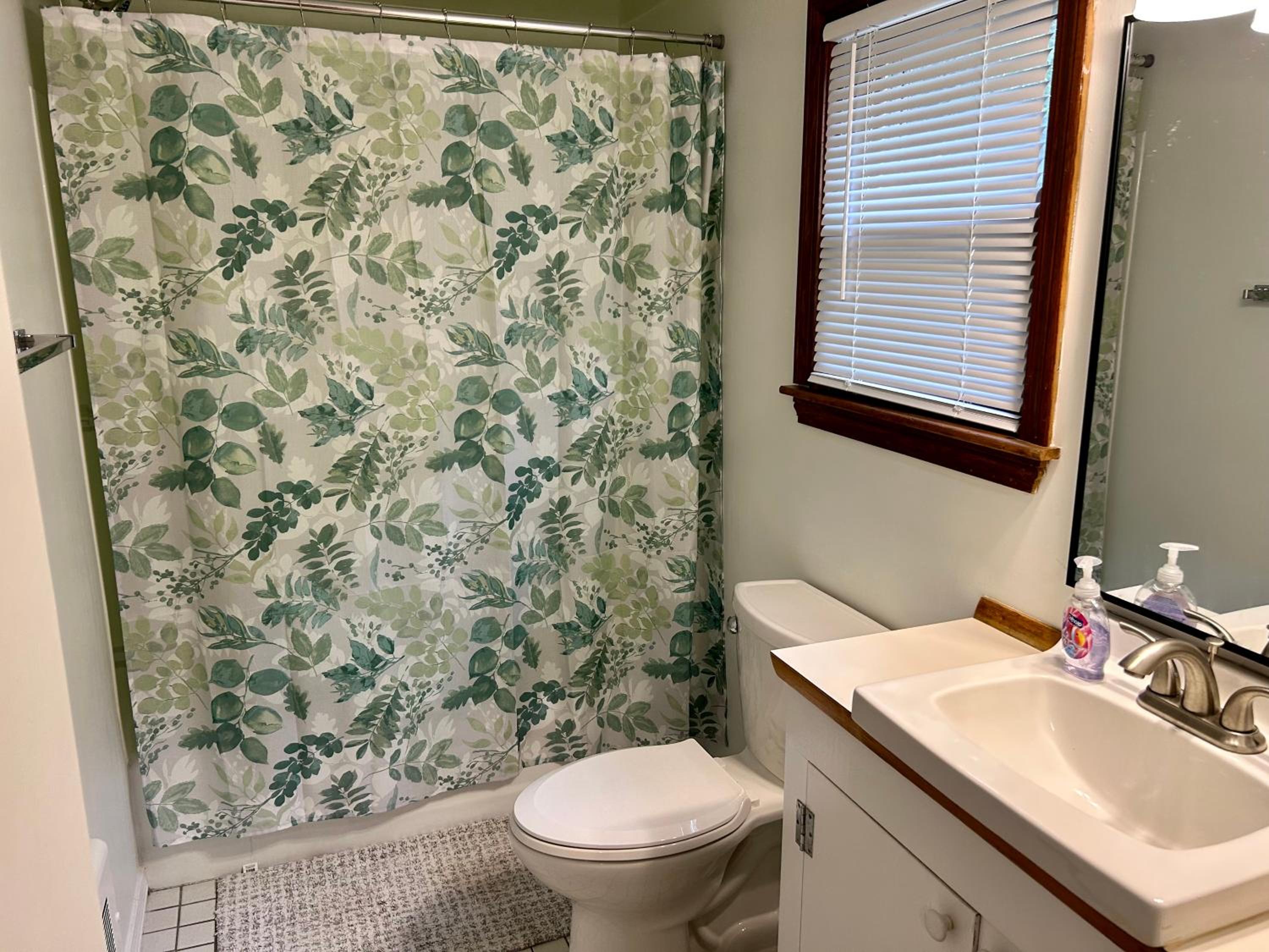 Traveler’s Den in Medford, photo 8