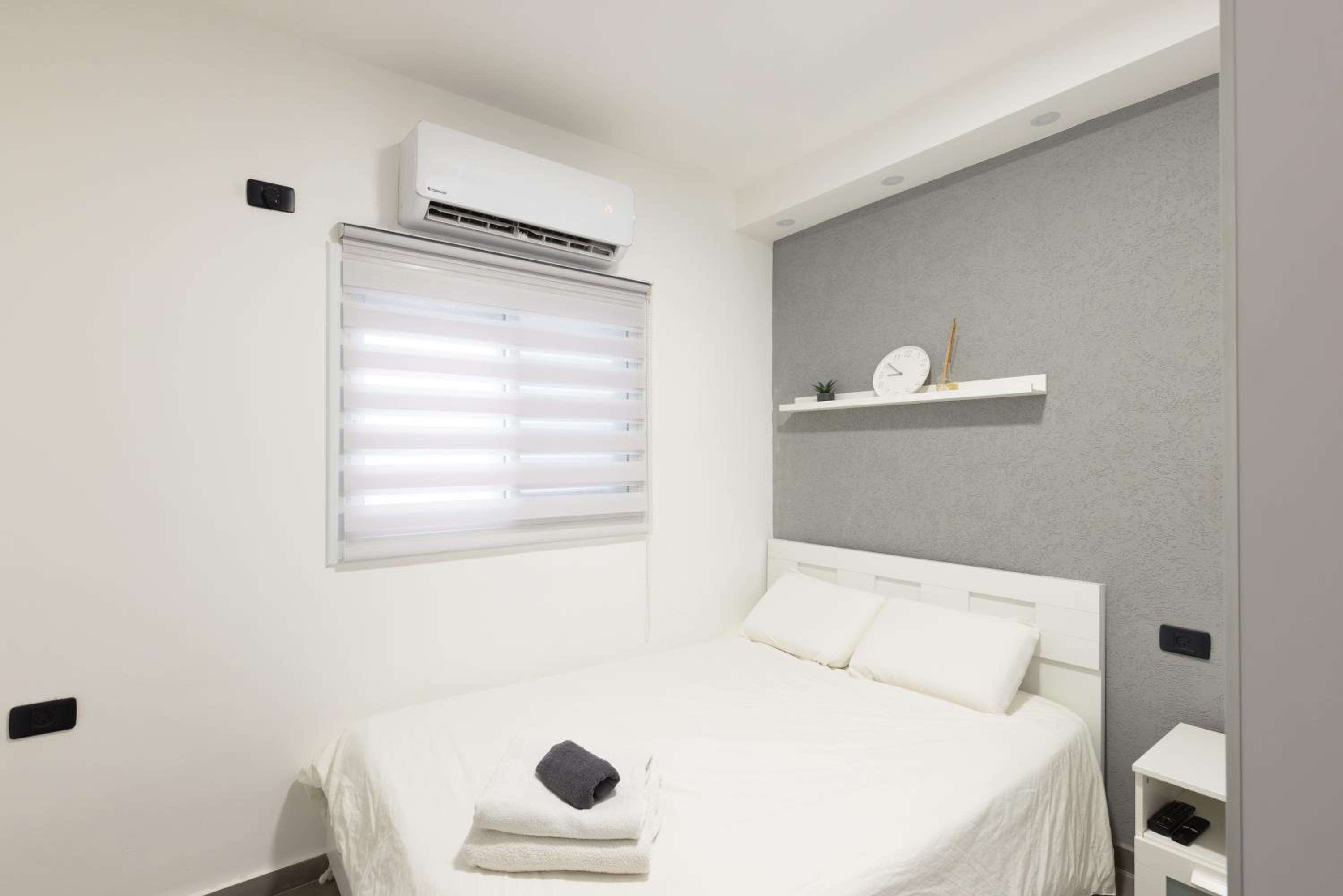 Nirvana 1BR Apt, Central Old Town, Private Balcony view 4