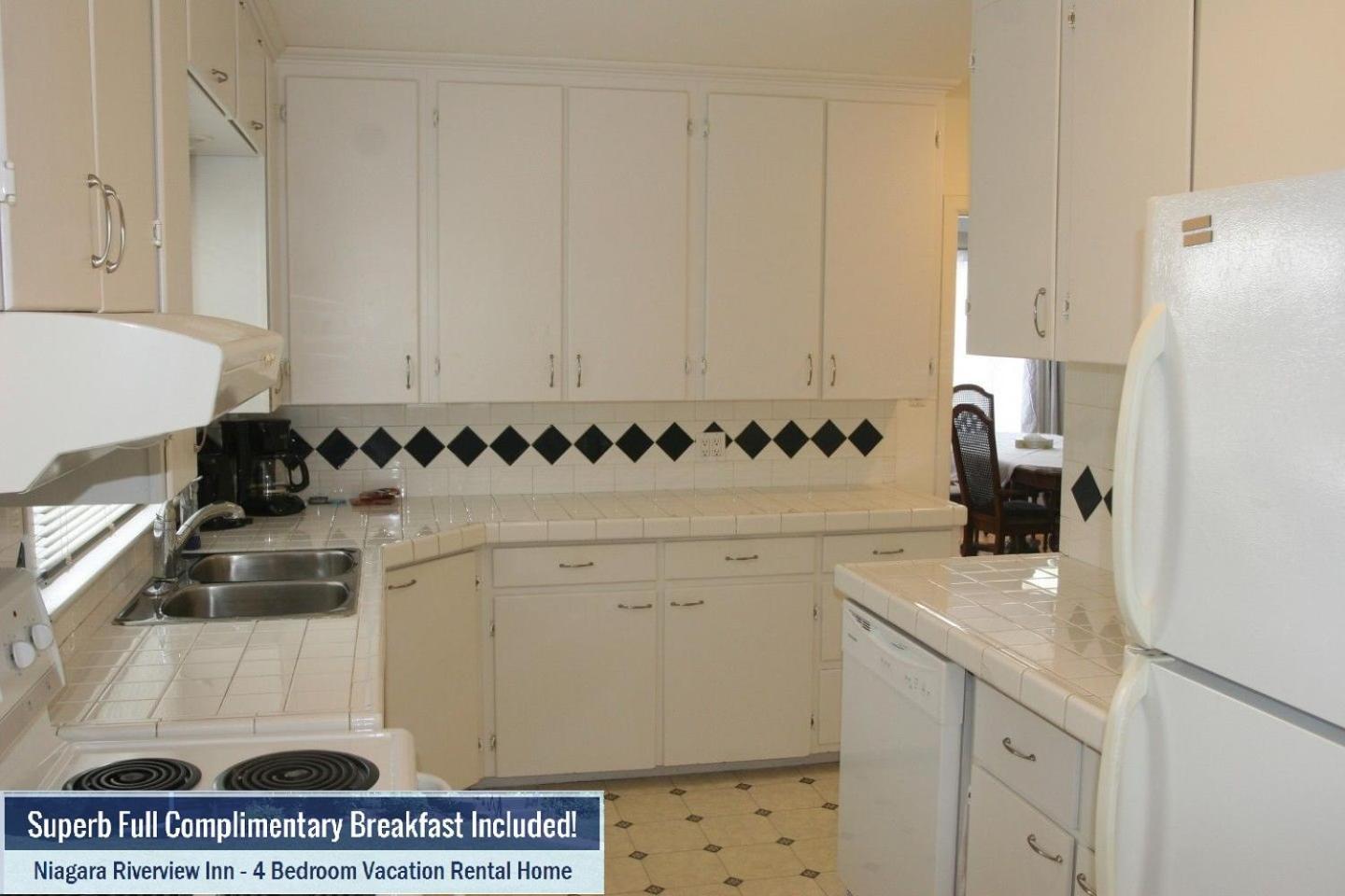 Niagara Riverview Closest to Falls, Free Breakfast Delivered Daily