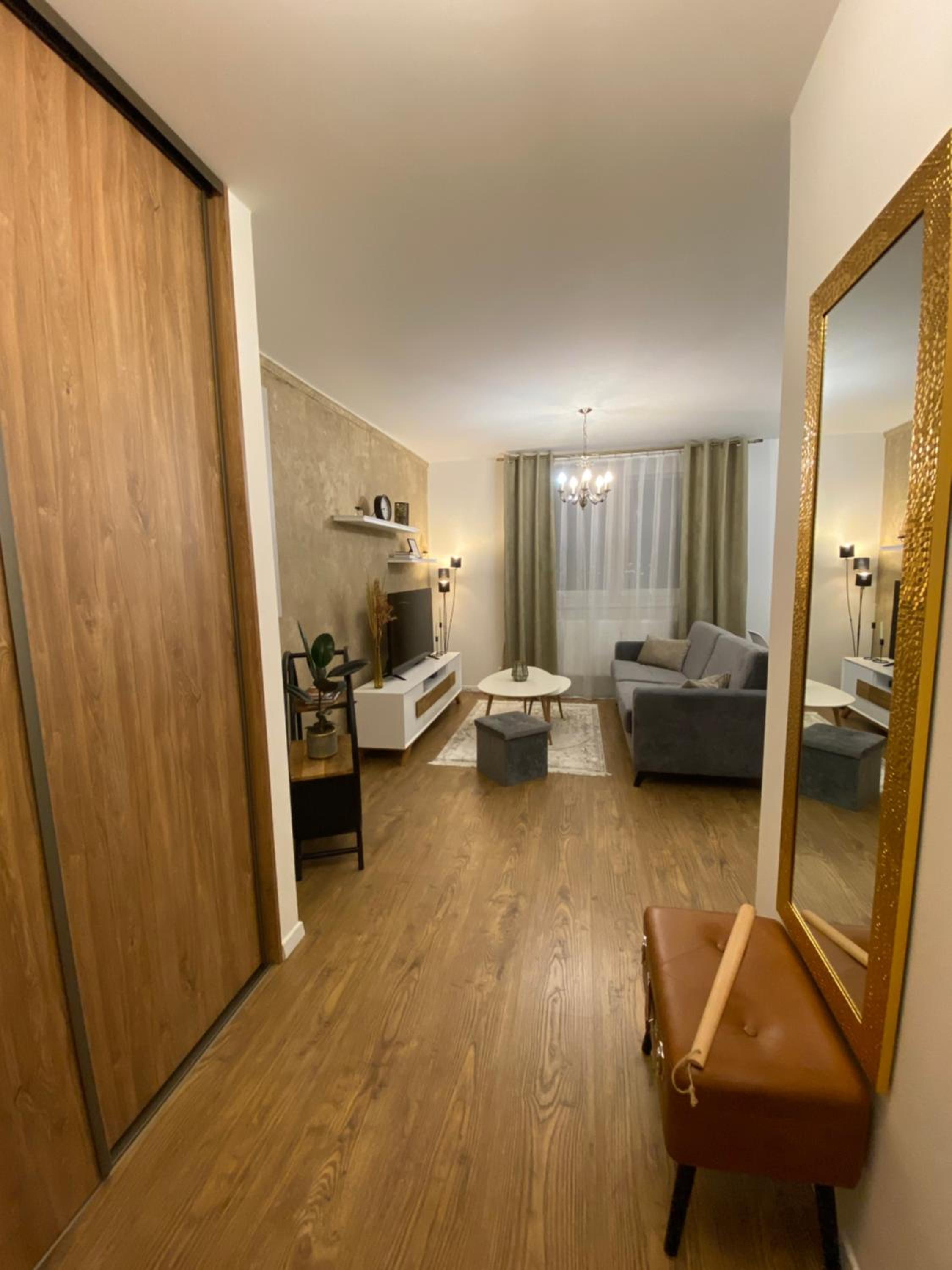 Mountain View Apartment II - FREE PARKING view 2
