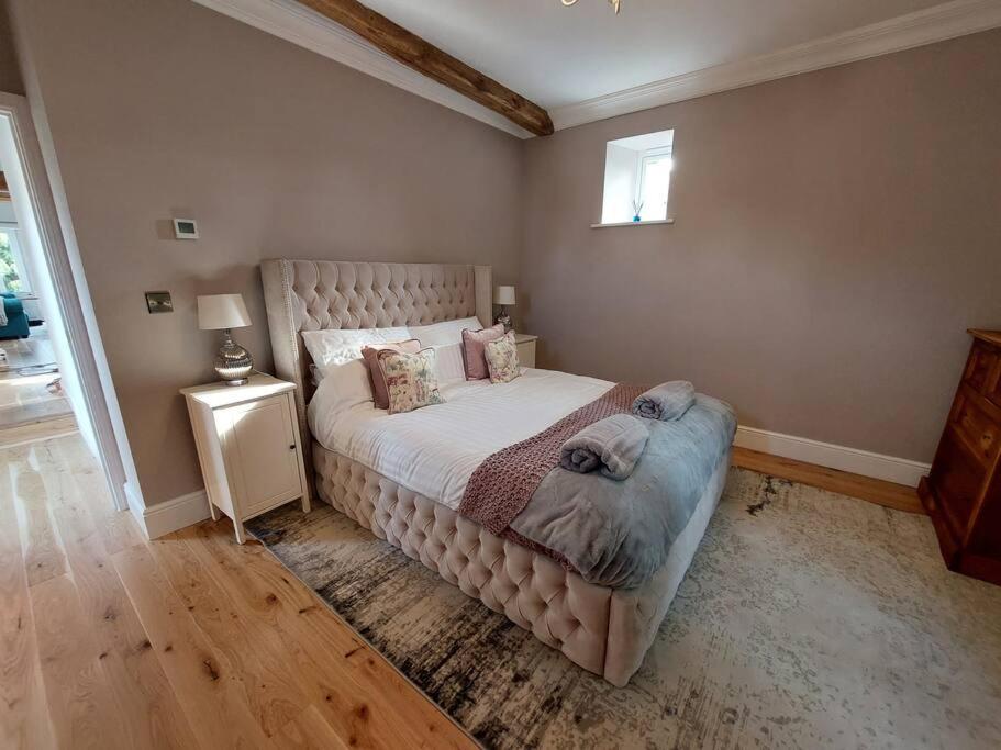 Luxury Victorian Hayloft barn self contained view 3