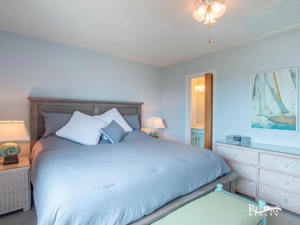 4210 - Changes in Latitude by Resort Realty